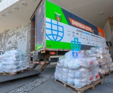 A edição 2021 da campanha Cesta Solidária Paraná, encerrada na terça-feira (06), conseguiu arrecadar mais de 200 toneladas de alimentos.